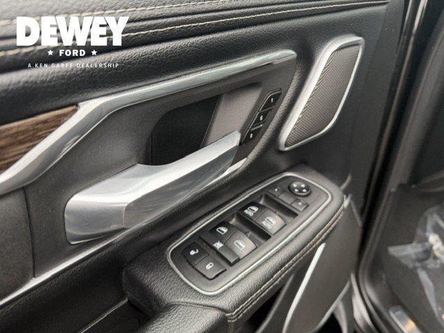 Used 2019 Diamond Black Ram Laramie image 14