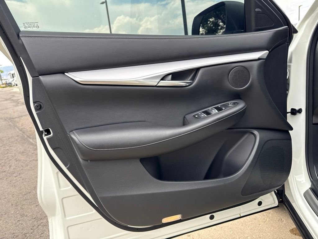 Used 2021 Majestic INFINITI LUXE image 10