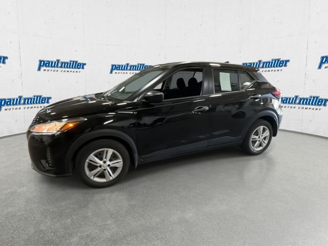 Certified Used 2025 Super Black Nissan S image 6
