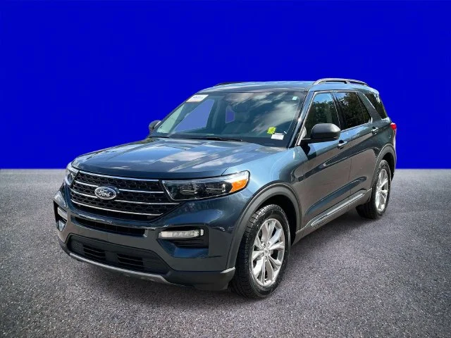 Certified Used 2024 Blue Metallic Ford XLT image 7