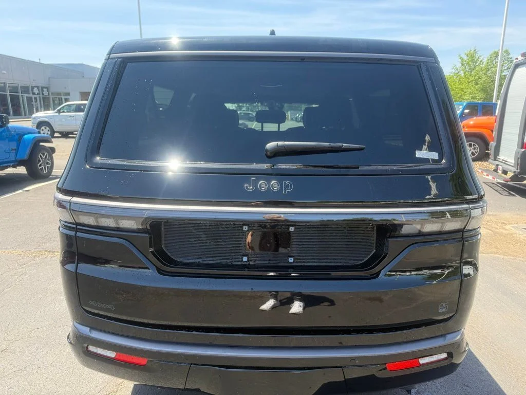 New 2026 Black Jeep  image 5