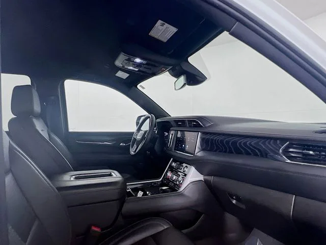 2023 GMC Yukon Denali - Photo 10