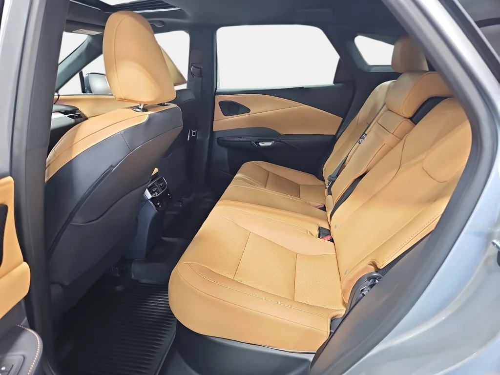 New 2026 Iridium Lexus PREMIUM PLUS image 10