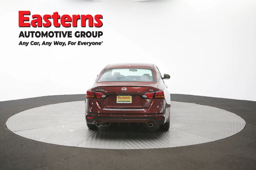 Used 2023 Red Nissan 2.5 SV image 41