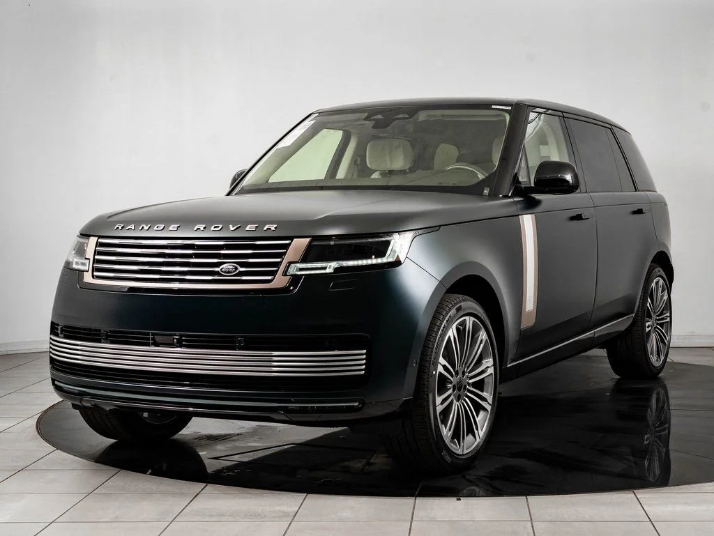 2026 Land Rover Range Rover 4.4 SV LWB's photo
