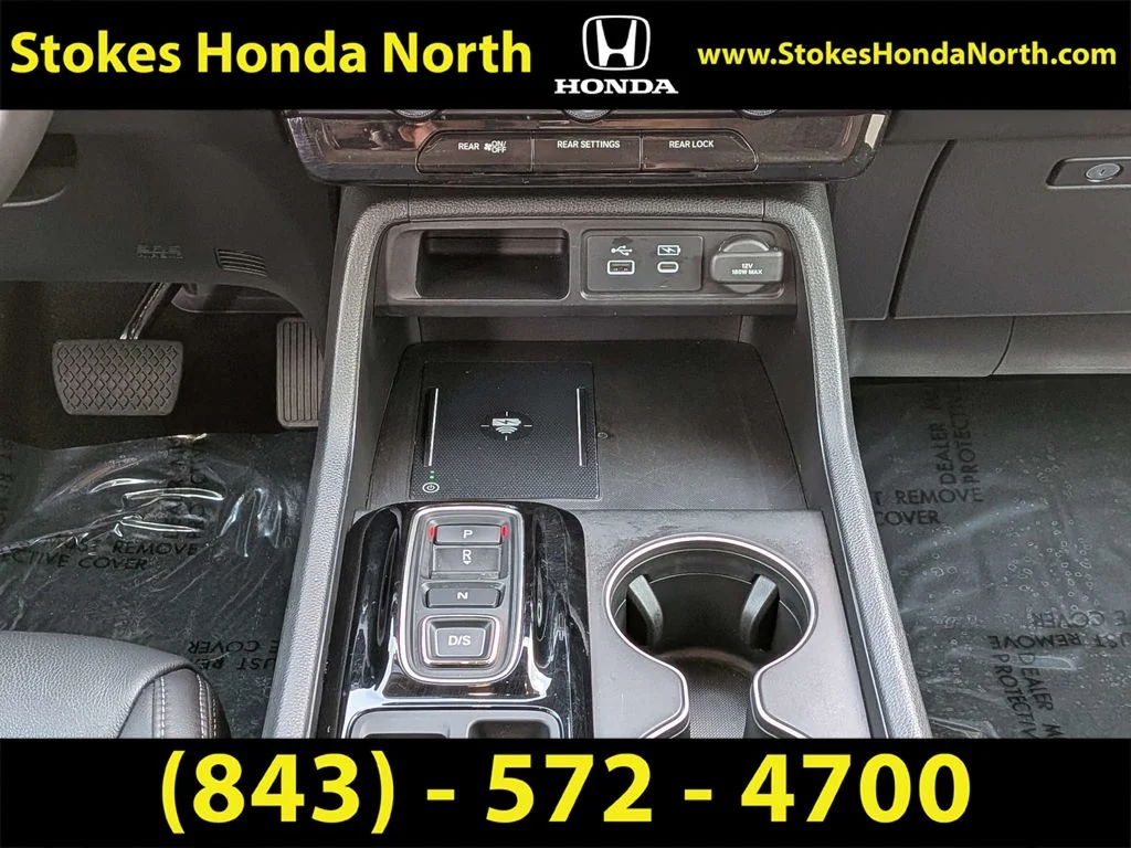 Certified Used 2025 White Honda EX-L image 22