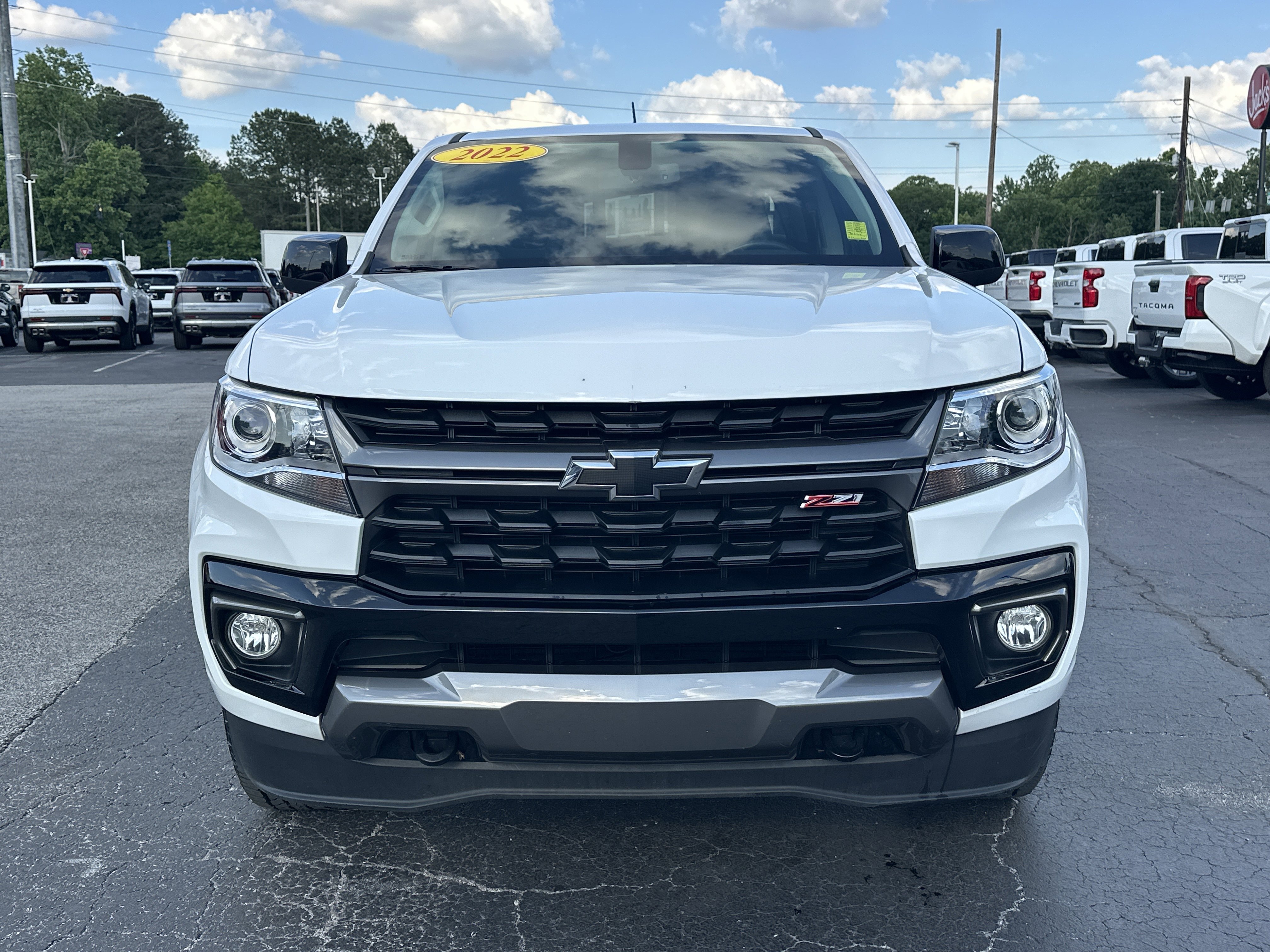 Used 2022 Summit White Chevrolet Z71 image 3