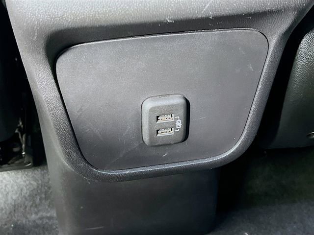 Used 2024 Downpour Metallic GMC SLE image 31