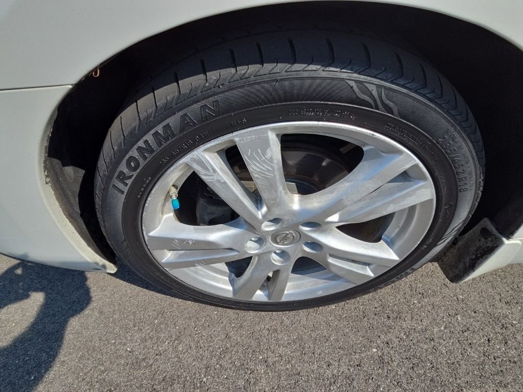 Used 2013 Pearl White Metallic Nissan 3.5 SL image 9