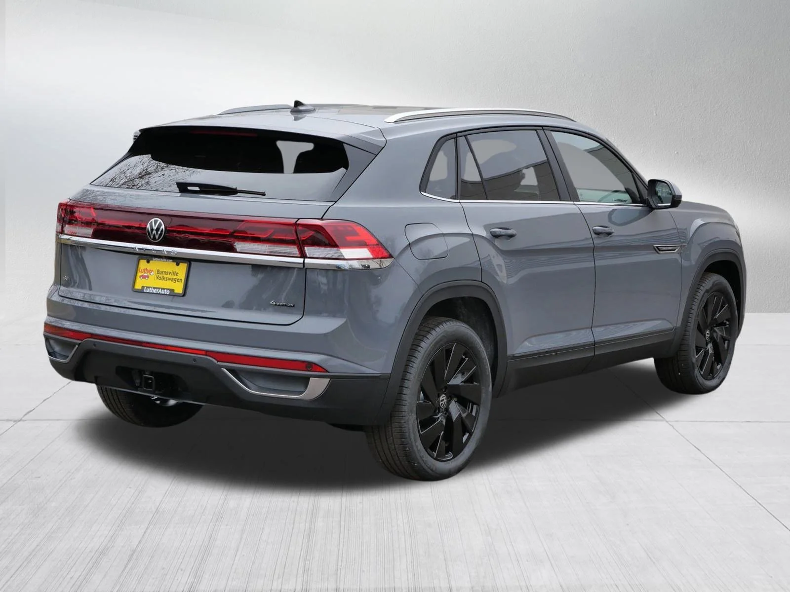 New 2026 Pure Gray Volkswagen 2.0T SE w/Technology image 4