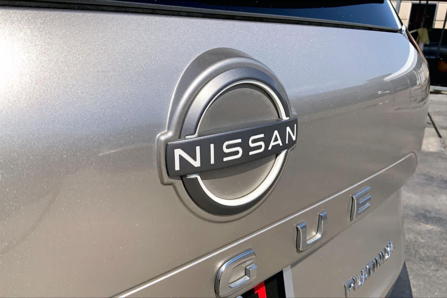 Used 2023 Champagne Silver Metallic Nissan Platinum image 10