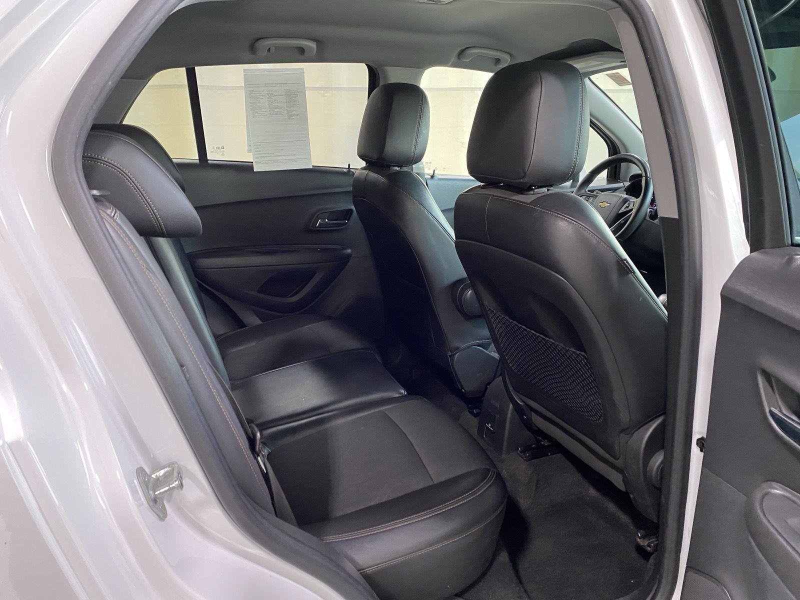 Used 2019 Summit White Chevrolet LT image 12