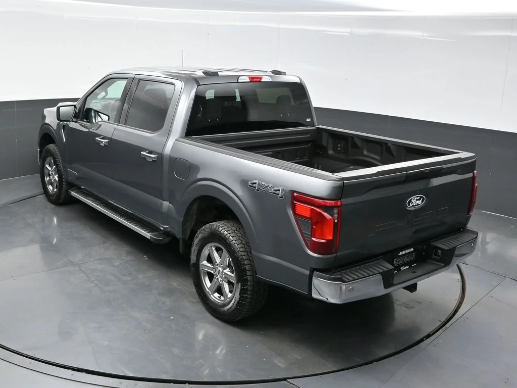 Used 2025 Gray Ford XLT image 30