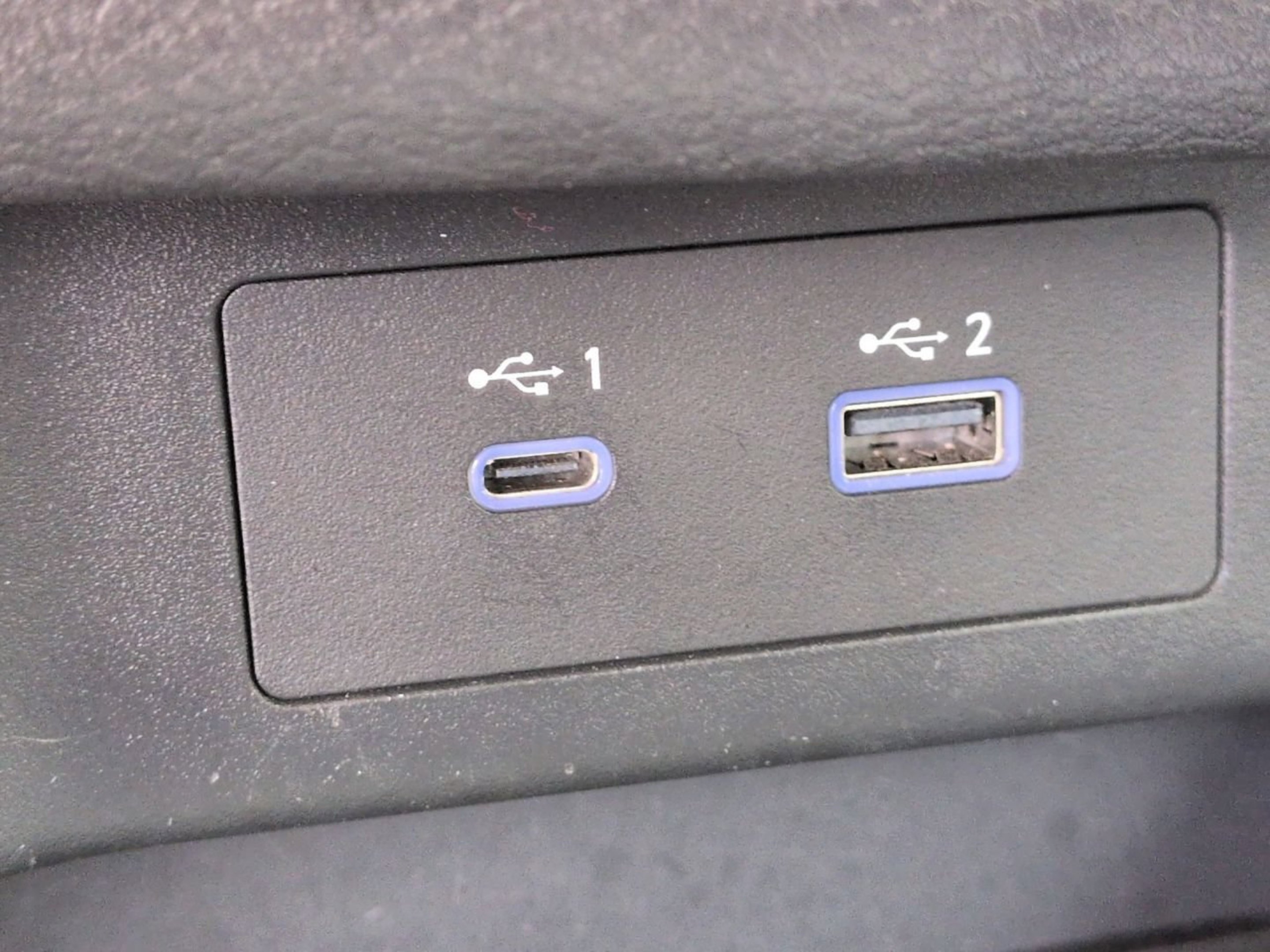 Used 2023 Pearl White Tricoat Nissan SV image 26