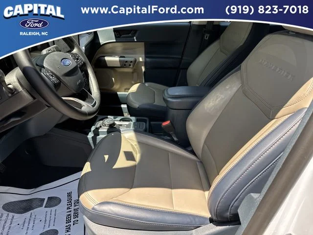 Used 2025 White Ford Lariat image 19