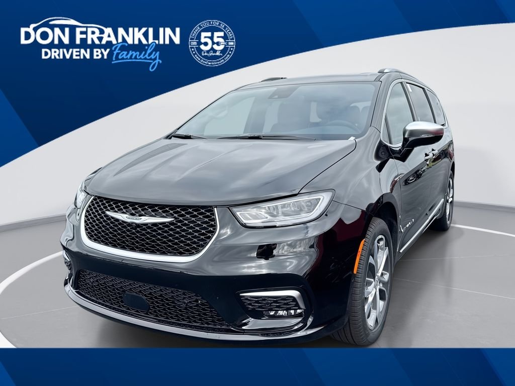 2026 Chrysler Pacifica Pinnacle AWD's photo