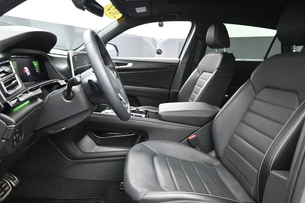 Used 2024 Gray Volkswagen 2.0T SEL R-Line image 20