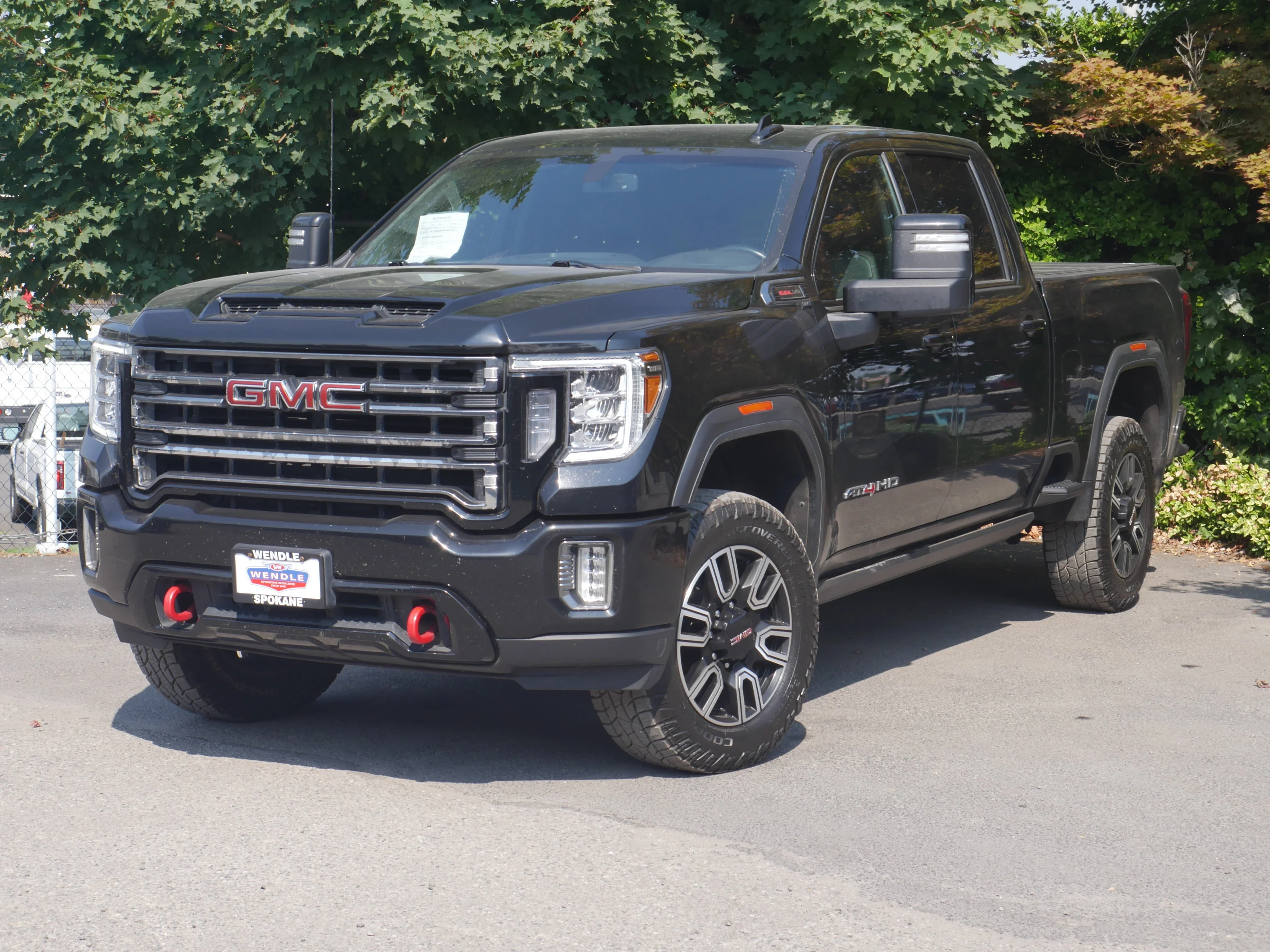 Used 2022 Onyx Black GMC AT4 image 2