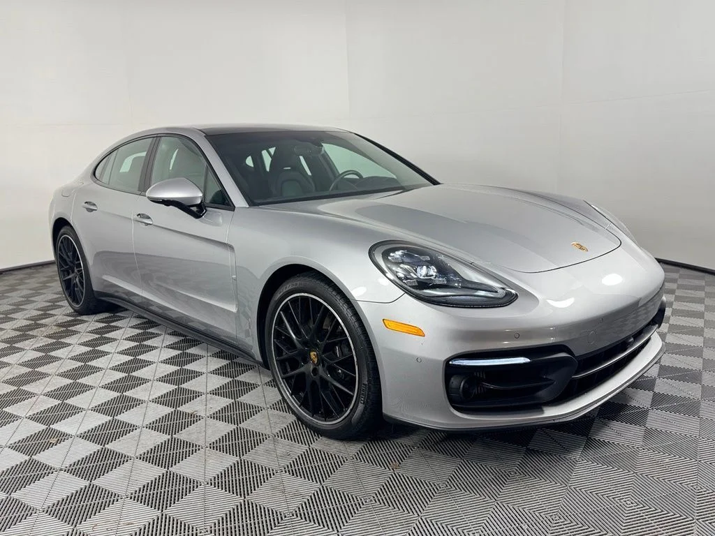Used 2023 Silver Porsche 4 image 3