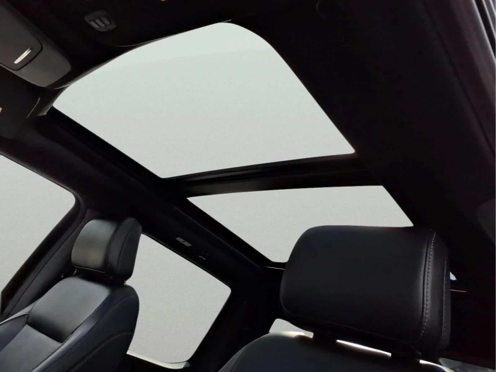 Used 2023 Agate Black Ford LARIAT image 16