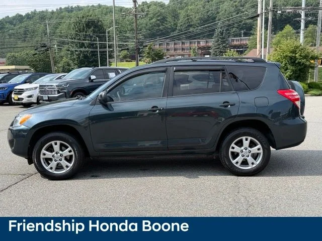Used 2010 Green Toyota Base image 8