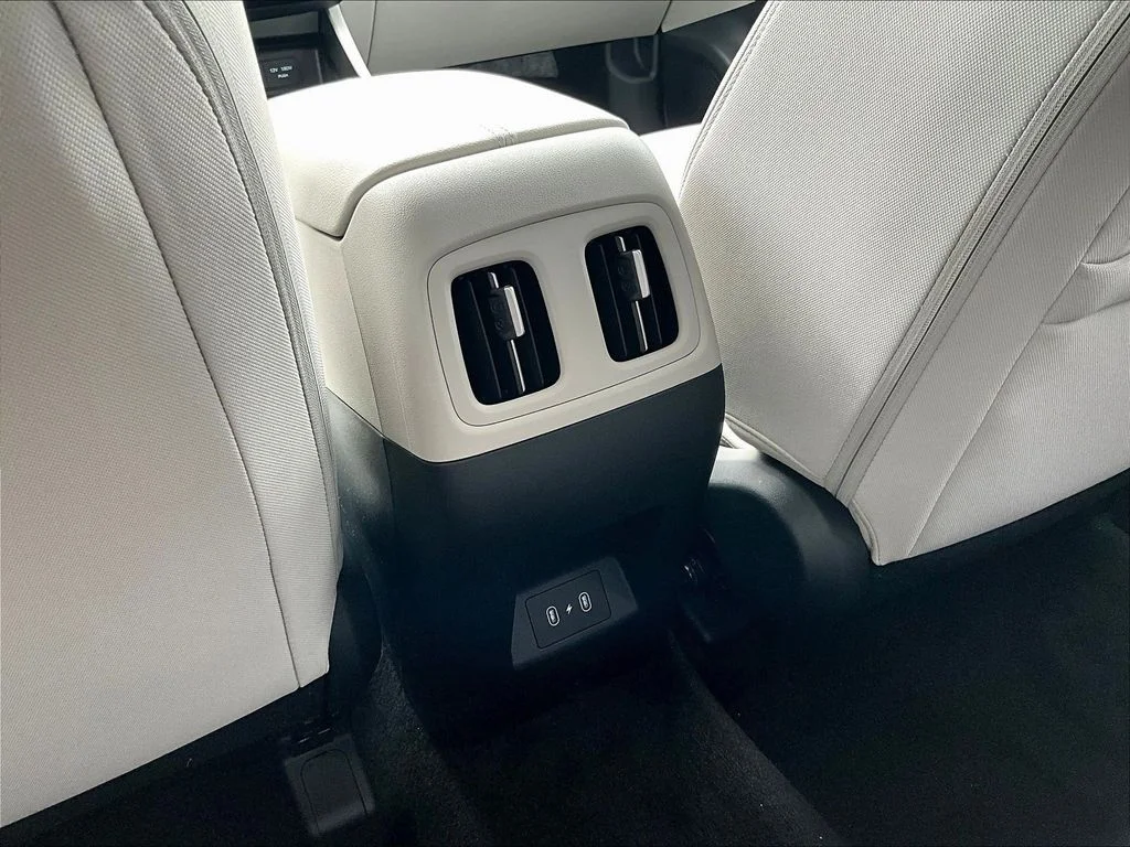 New 2026 Silver Hyundai SEL image 17