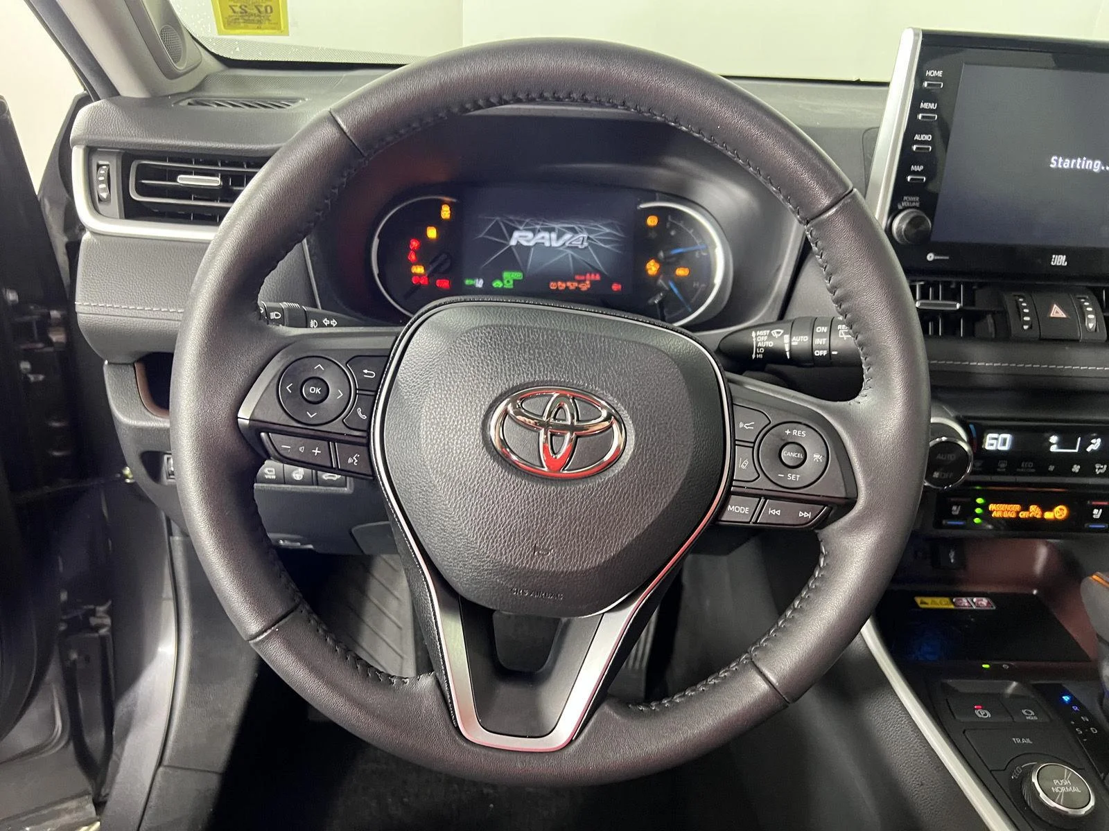 Used 2022 Gy Toyota Hybrid Limited image 31