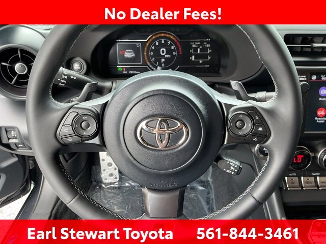 Certified Used 2025  Toyota Premium image 38