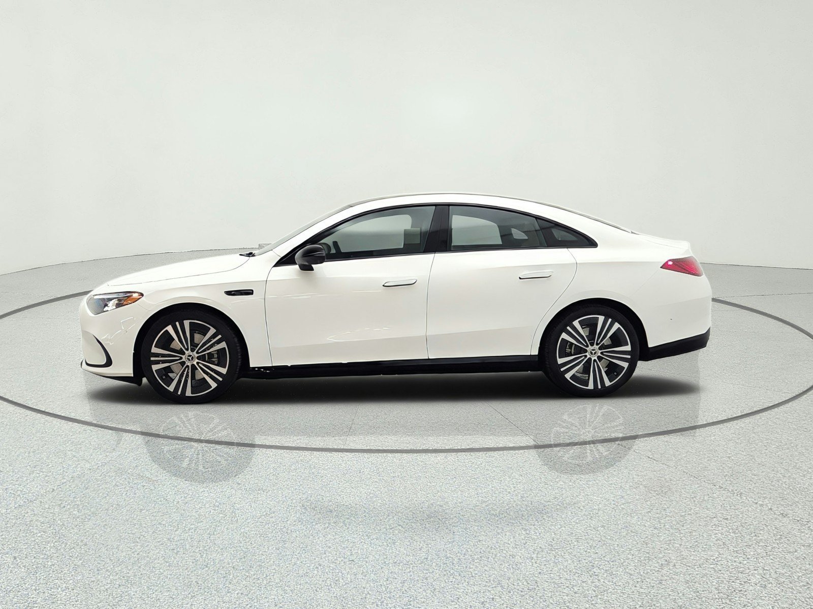 New 2027 Polar White Mercedes-Benz CLA 250+ Electric RWD image 29