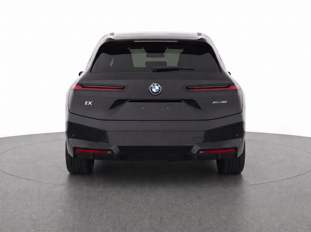 Used 2024 Black Sapphire Metallic BMW xDrive50 image 4