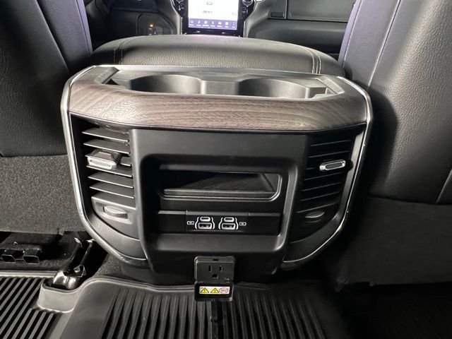 2026 RAM 3500 Laramie - Photo 30
