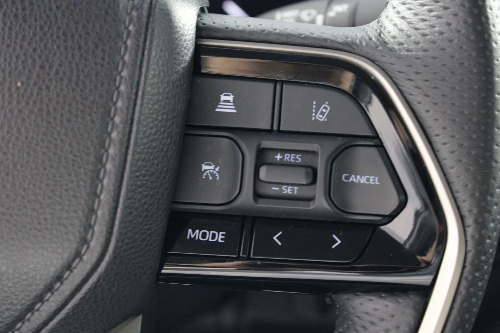 Used 2024 Silver Toyota SR5 image 32