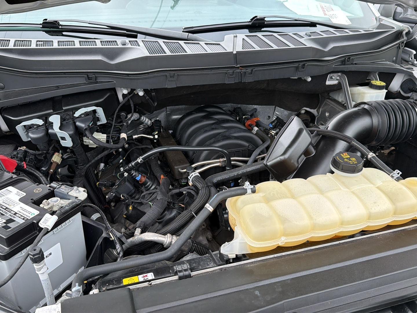 Used 2023 Iconic Silver Ford XLT image 33