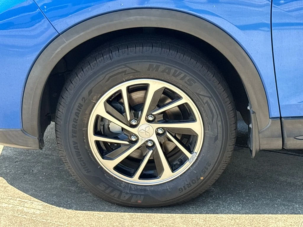 Certified Used 2020 Blue Mitsubishi ES image 10