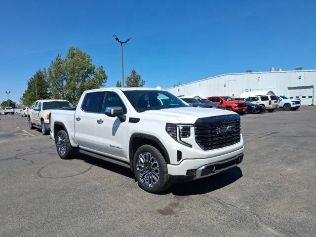 2024 GMC Sierra Denali Ultimate 4WD Crew Cab Short Box's photo