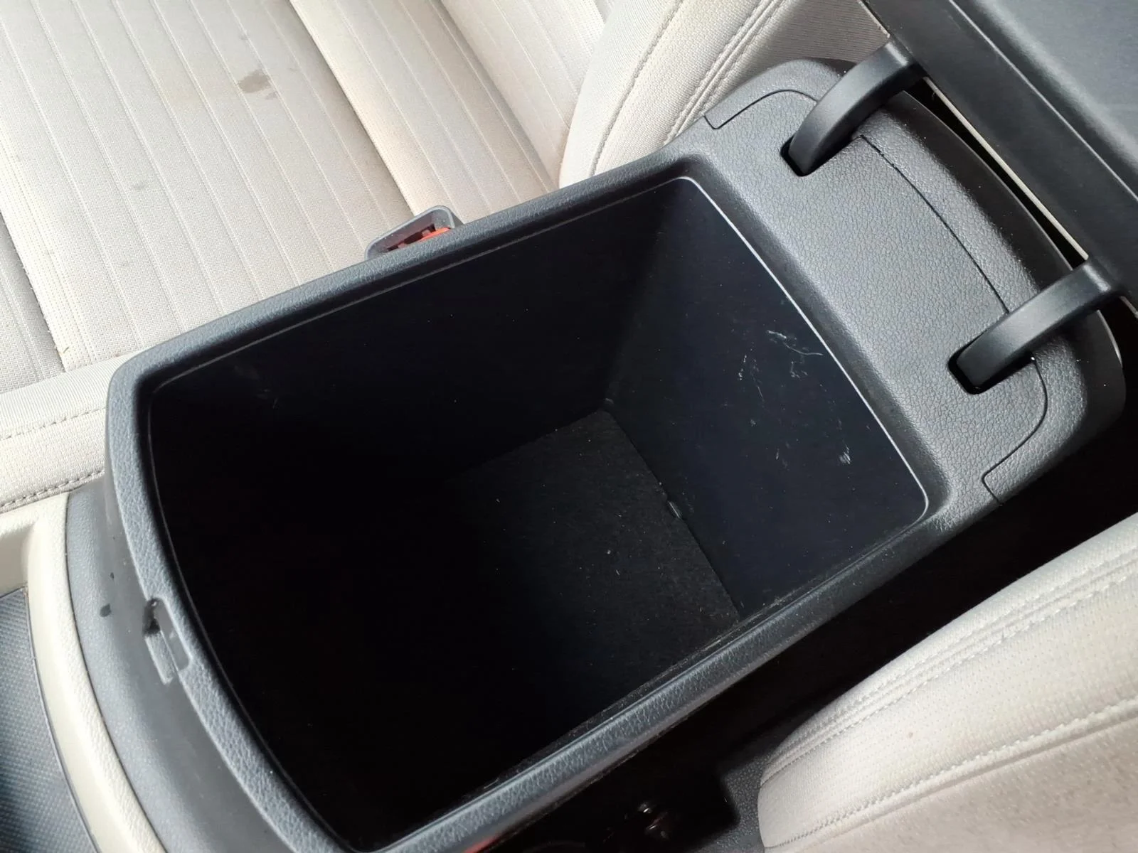 Used 2021 Snow White Pearl Kia LX image 22