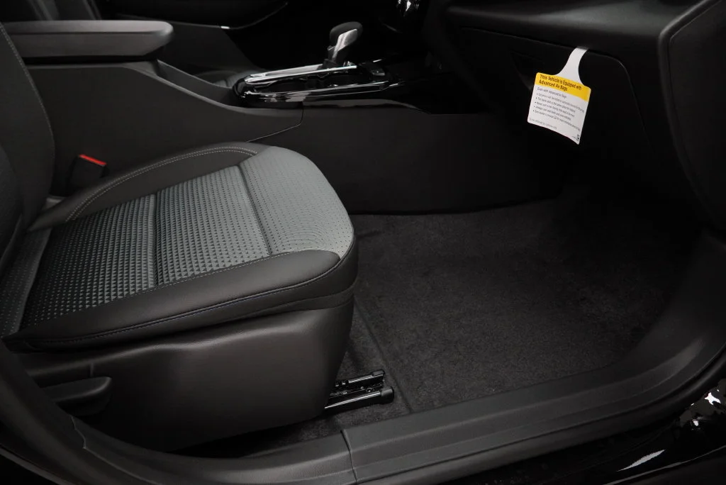 New 2026 Mosaic Black Metallic Chevrolet LT image 30