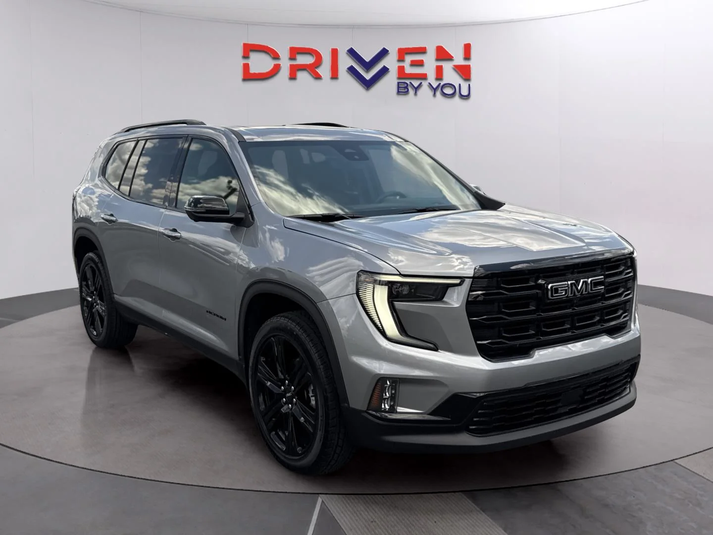 Used 2026 Sterling Metallic GMC Elevation image 8