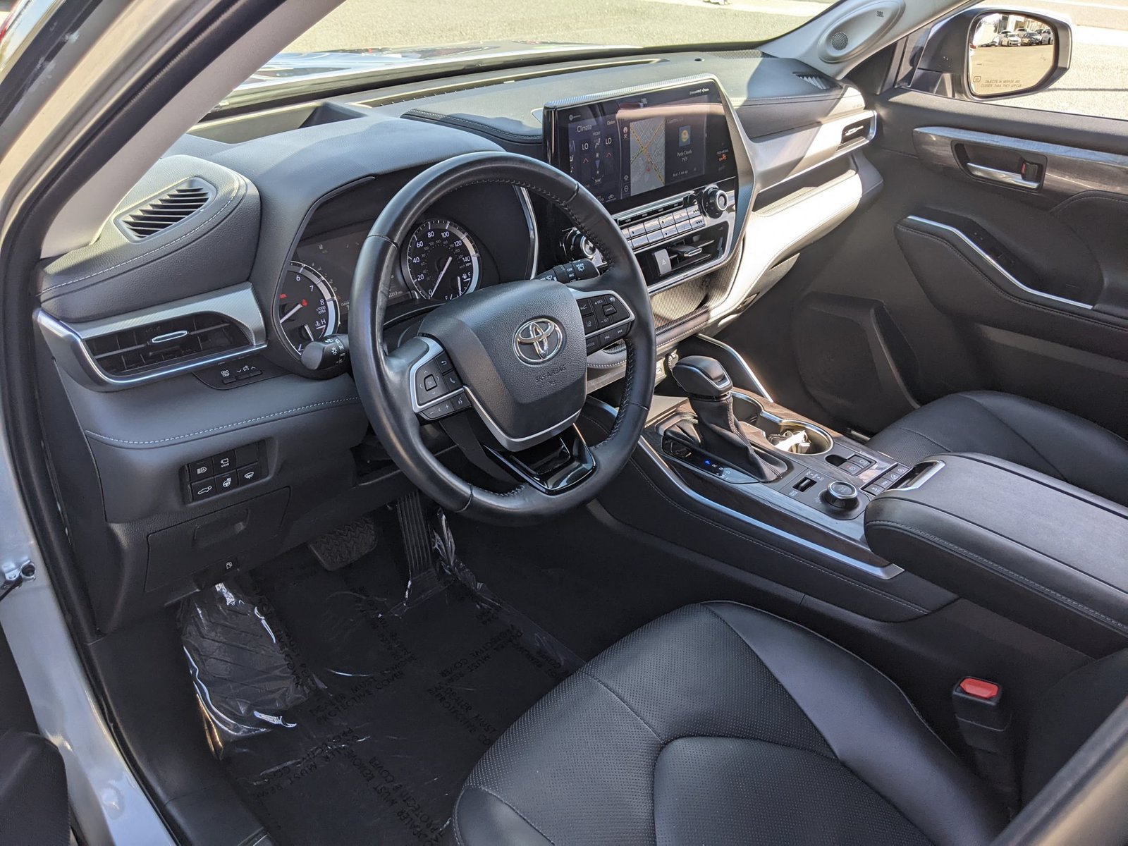 Used 2022 Celestial Silver Metallic Toyota Platinum image 10
