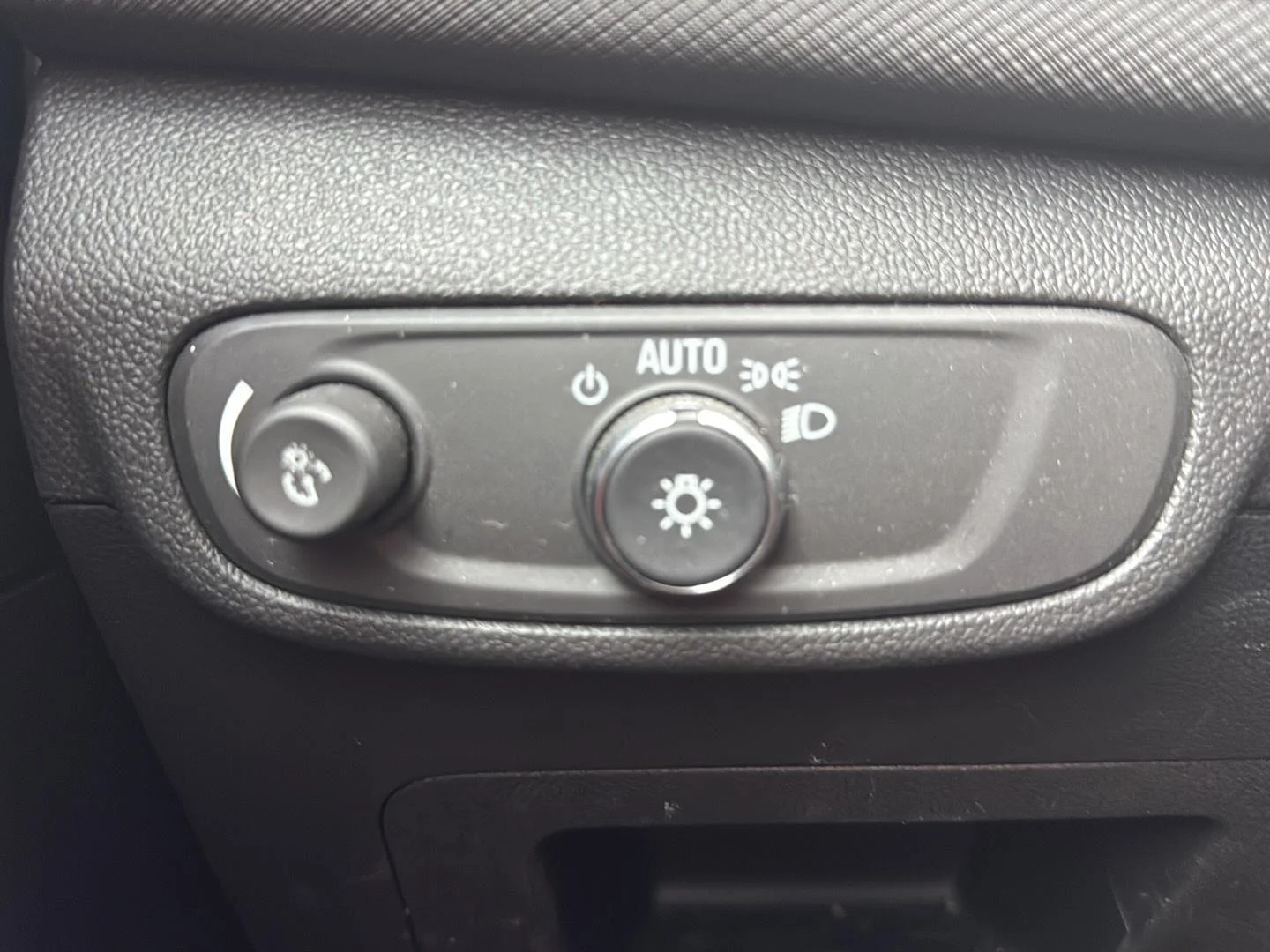 Used 2024 Fountain Blue Chevrolet RS image 14