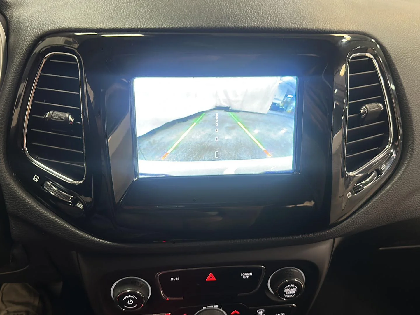 Used 2019 White Clearcoat Jeep Altitude image 23