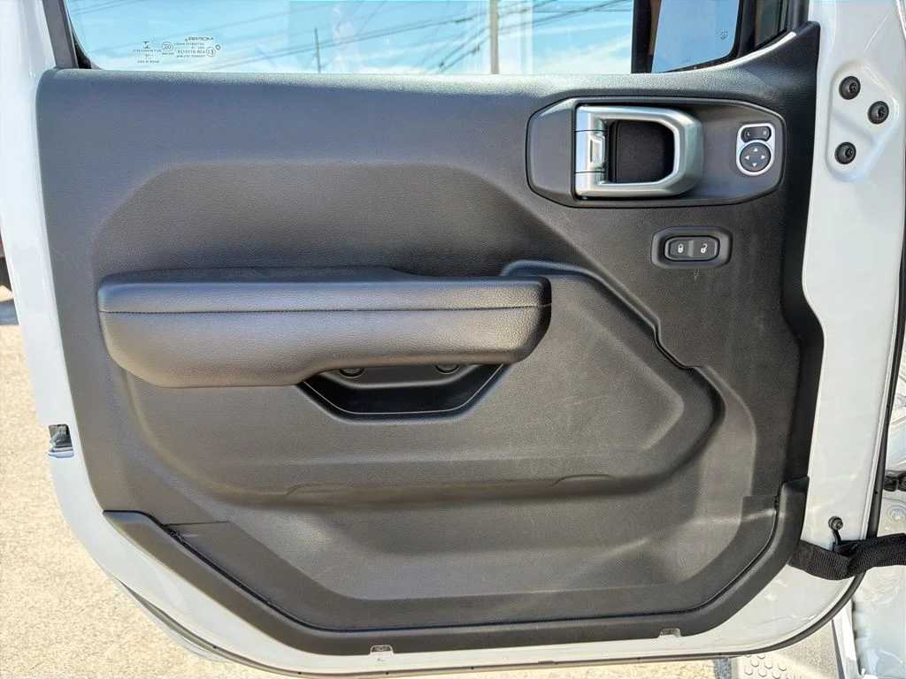 Used 2018 White Jeep Unlimited Sport S image 26