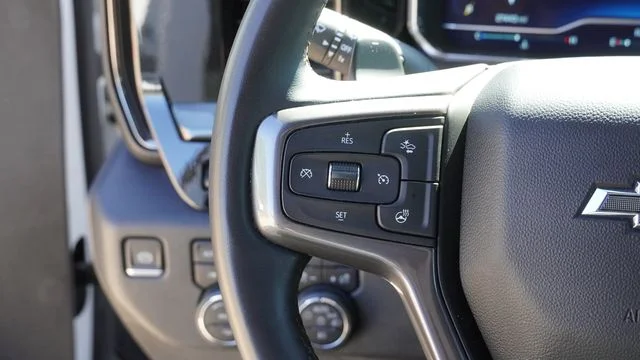 Used 2024 White Chevrolet ZR2 image 30