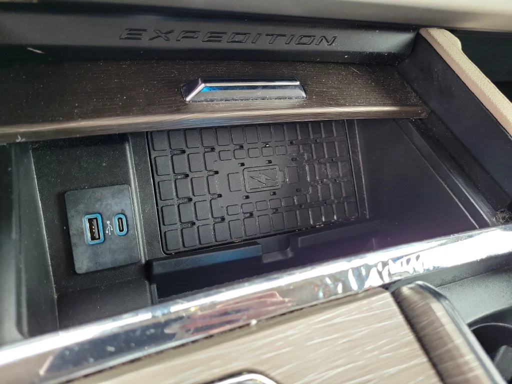 Used 2024 Black Metallic Ford Limited image 39