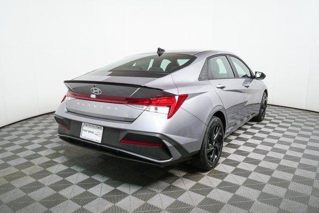 New 2026 Fluid Metal Hyundai SEL Sport image 69