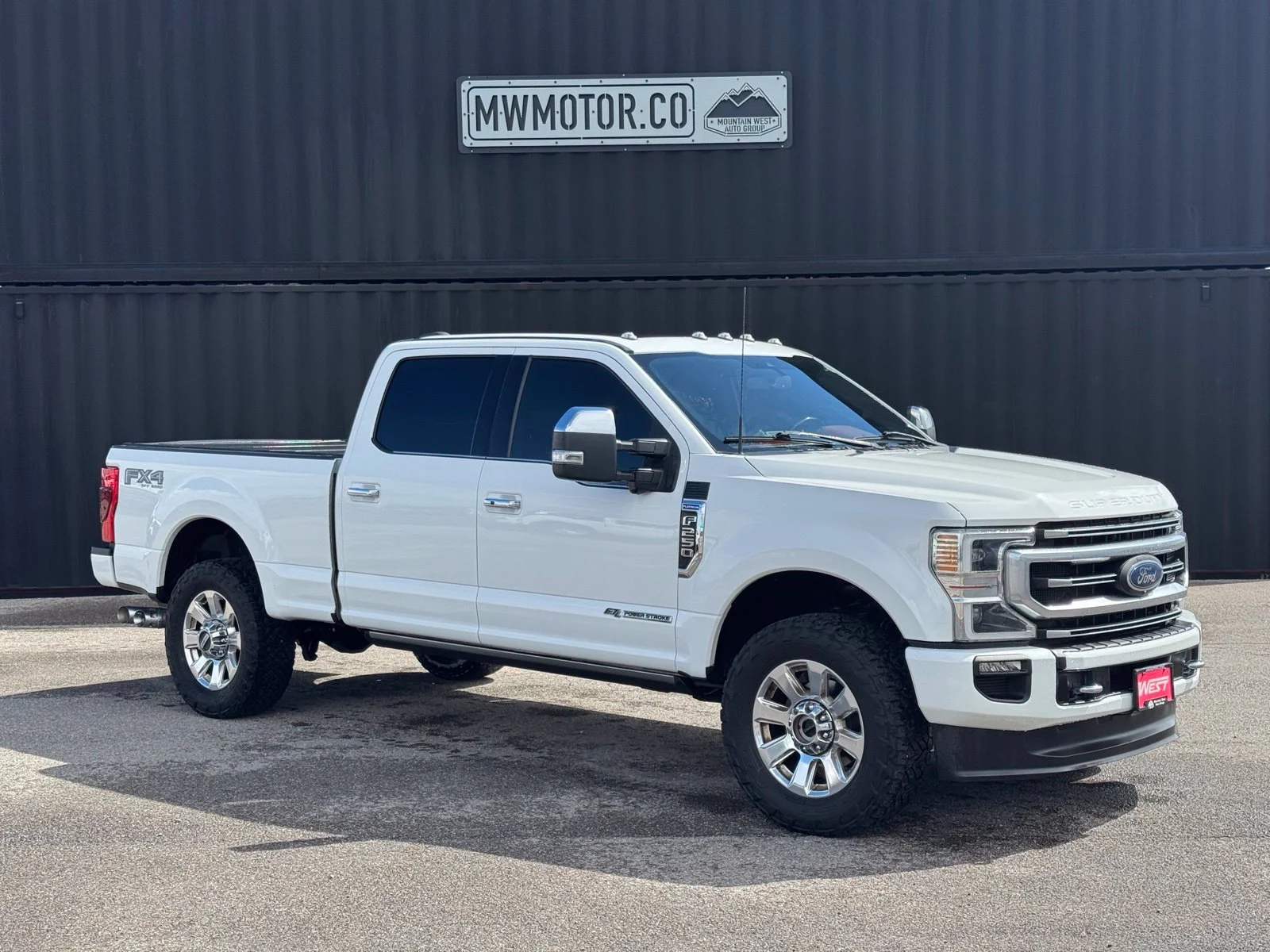 Used 2022 White Ford Platinum image 1