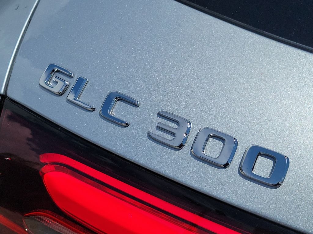 New 2027 Cirrus Silver Metallic Mercedes-Benz GLC 300 image 7