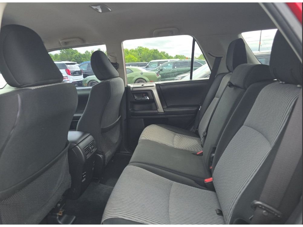 Used 2016 Barcelona Red Metallic Toyota SR5 image 8