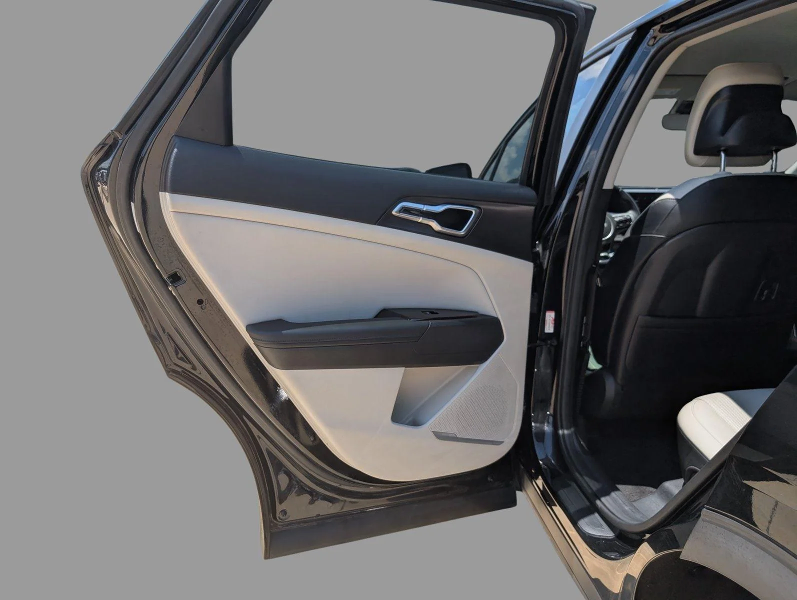 Used 2023 Ebony Black Kia EX image 17