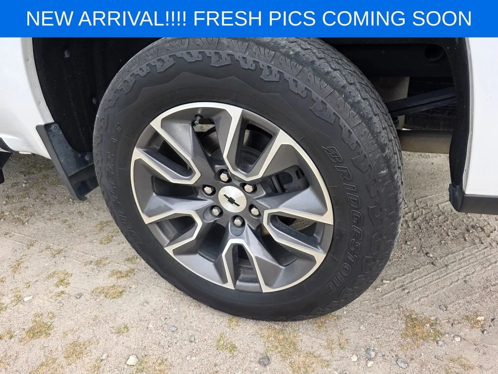 Used 2022 Summit White Chevrolet RST image 7